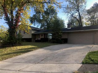 6843 Rushleigh Rd, Englewood, OH 45322