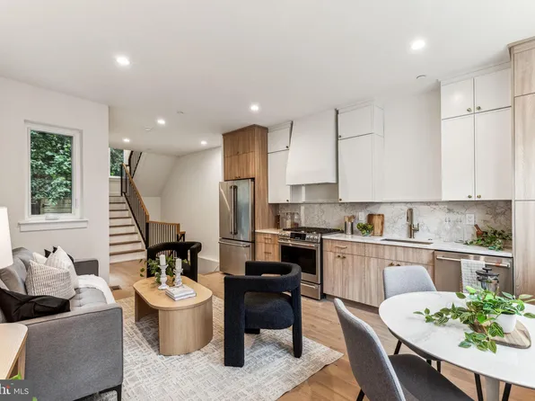 1040 S Randolph St, Philadelphia, PA 19147