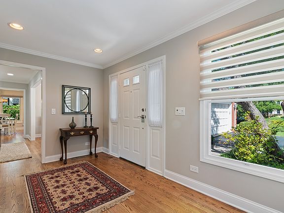 2nd image of 2435 Saranac Ct