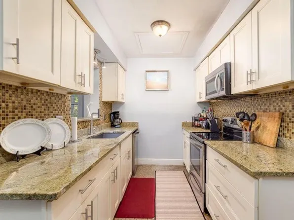 145 SE 3rd Ave, Boynton Beach, FL 33435