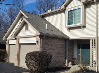 8517 Timber Park Dr, Dayton, OH 45458