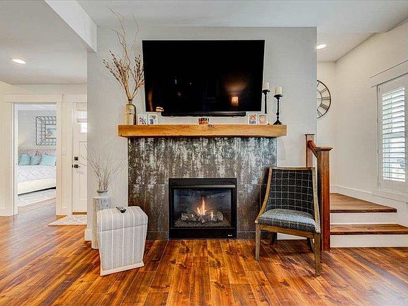 5th image of 222 Audubon St