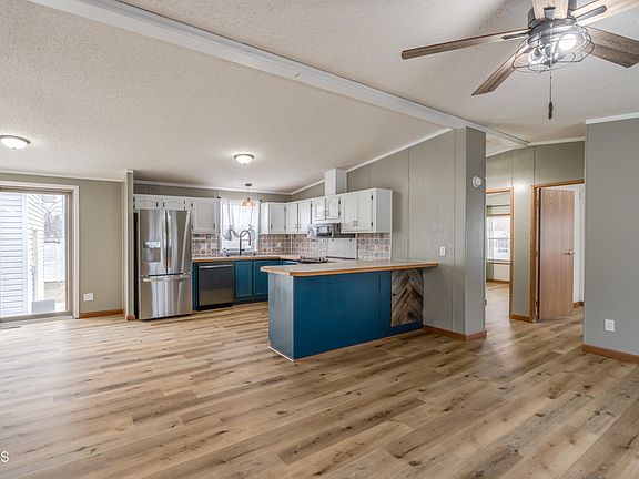 5th image of 1119 University Dr Lot 1101