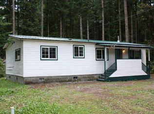 8347 Holly Ln, Maple Falls, WA 98266