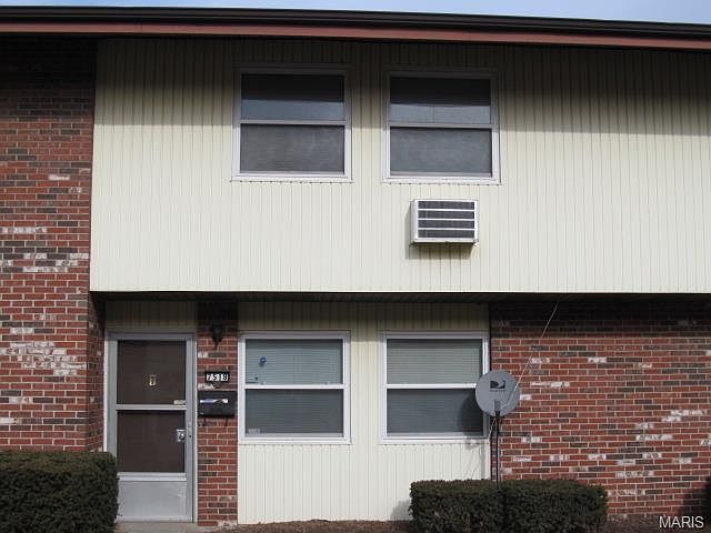 1st image of 7526 Hazelcrest Dr APT D