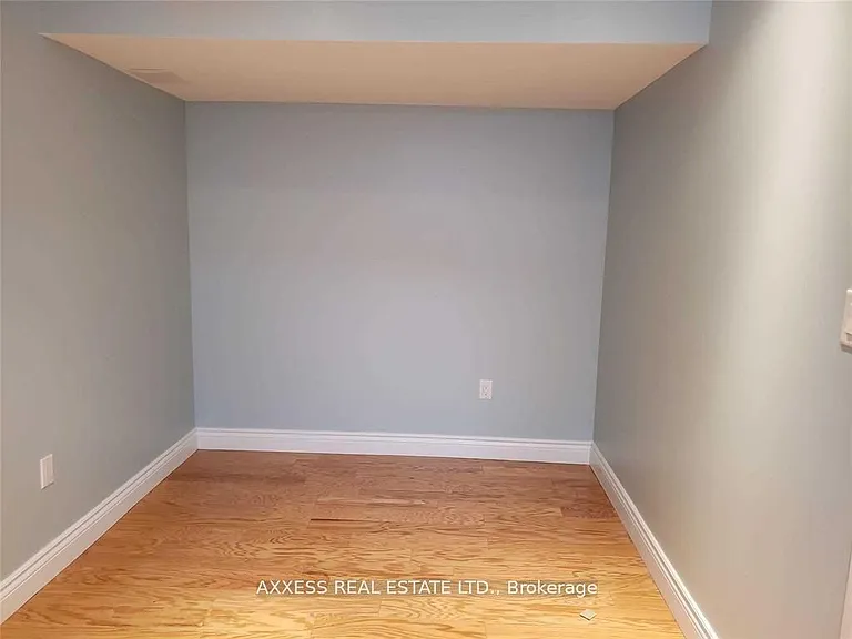 58 Spadara Dr — Photo 11
