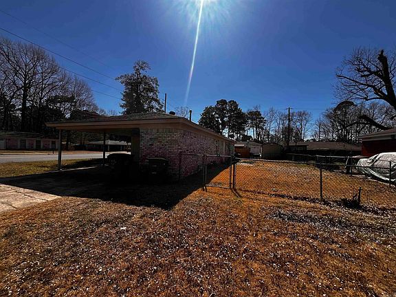 3rd image of 10200 Geyer Springs Rd