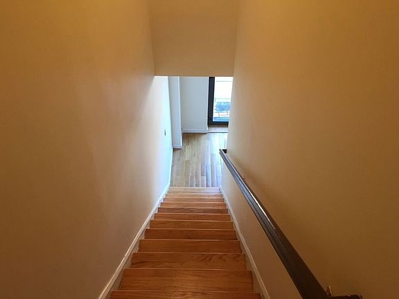 3rd image of 3110 23rd St APT 6B