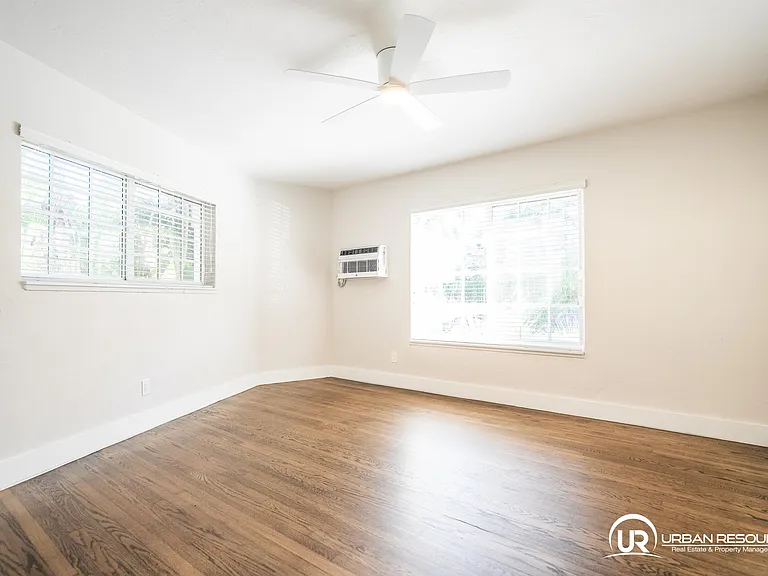 2420 Flamingo Dr #1 — Photo 34