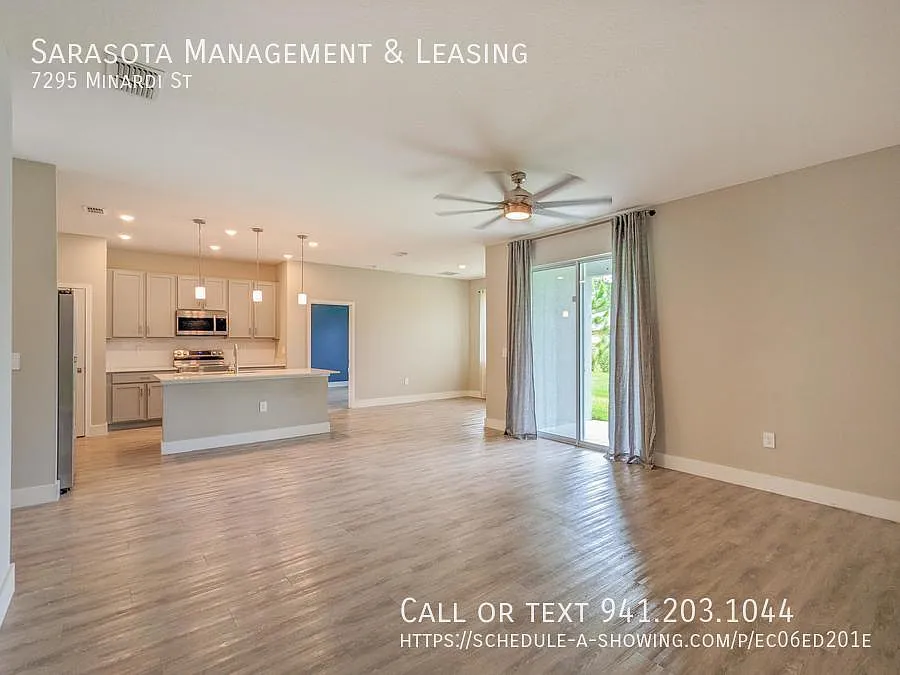 3 Bed 2 Bath Home with Den and 2 Car Garage — Photo 4