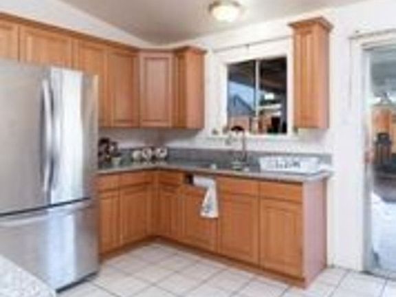 5th image of 18139 Villa Park St