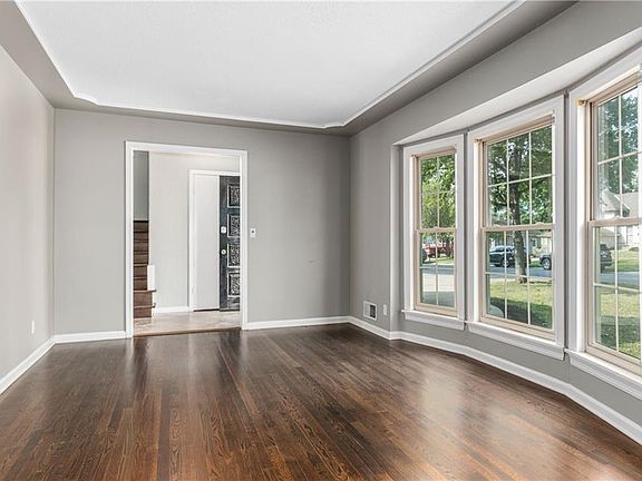 5th image of 9501 Connell Dr