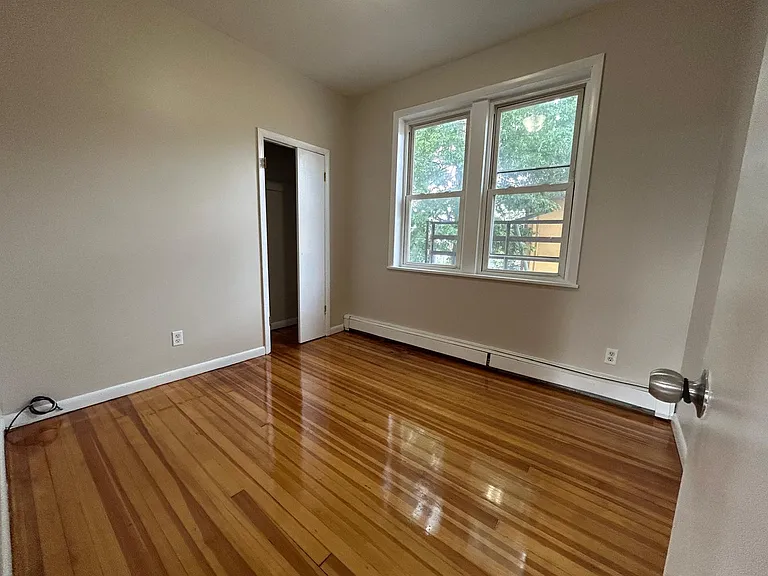 538 Bayway Ave #2 — Photo 5
