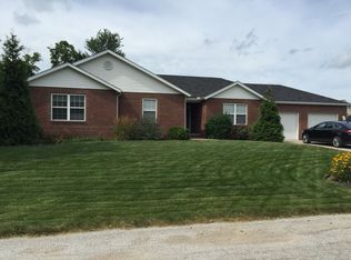 7514 E Lakewood Dr, Terre Haute, IN 47802