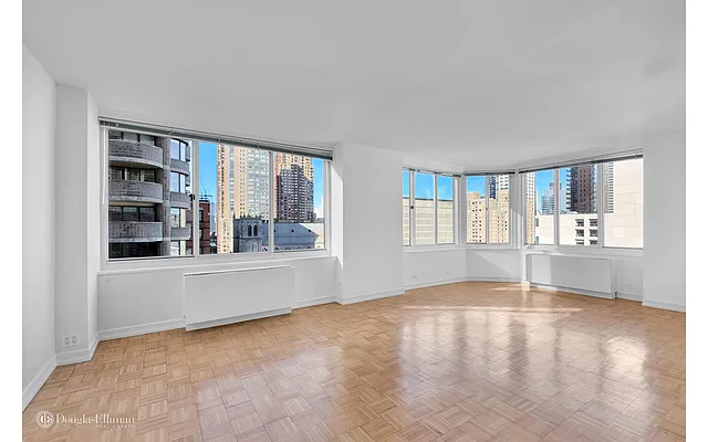 Sold by Douglas Elliman | media 24