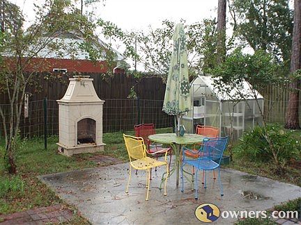 Back Yard Patio w/ outdoor fireplace