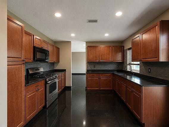 5th image of 3161 NW 122ND Terrace