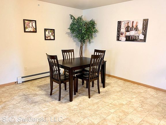 3rd image of 940-950 Blue Stone Ln #13