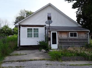 109 4th Ave, West Frankfort, IL 62896