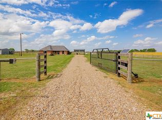 108 Davis Ln, Victoria, TX 77905