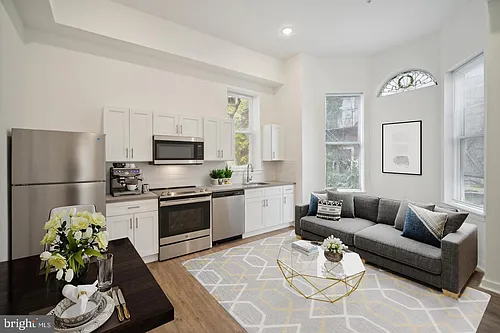 407 S 42nd St #3B Photo 1