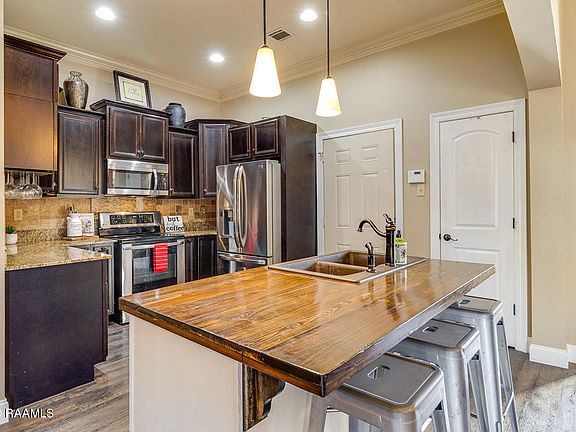 301 Clay Ridge Dr, Youngsville, LA 70592 | MLS #20010777 ...