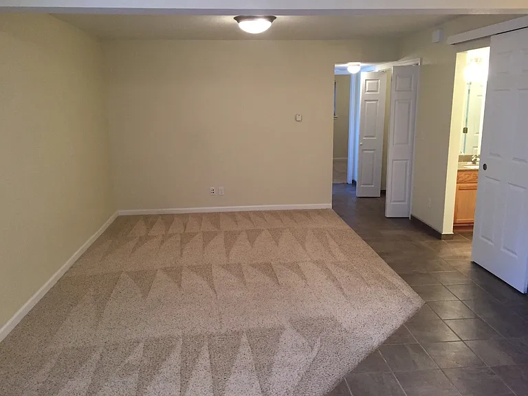 1407 Flint St — Photo 3