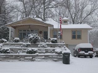 245 S Lake Shore Dr, Decatur, IL 62521