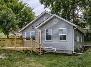 4449 NE Winn Rd, Kansas City, MO 64117