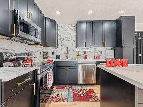 2nd image of 31 Jade Cir