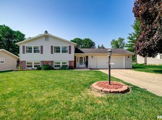 214 Castle Dr, Dunlap, IL 61525