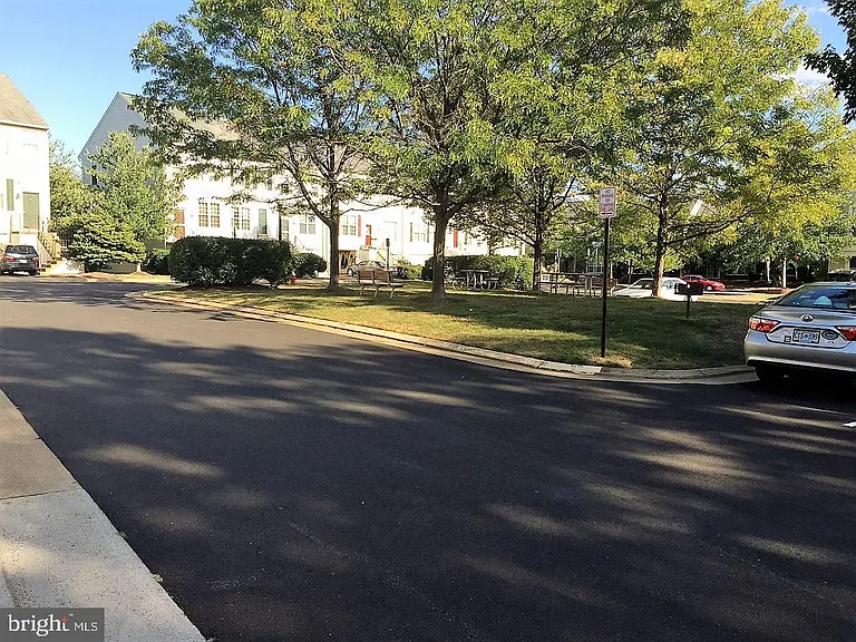45027 Fellowship Sq — Photo 44