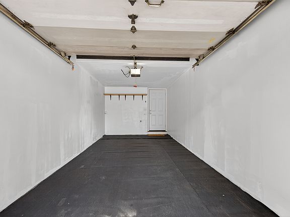 5th image of 1 W Boulder Ct APT 1B