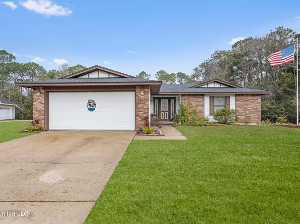 133 Reynolds Cir, Ocean Springs, MS 39564