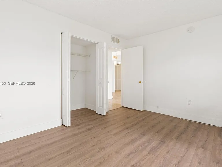 4215 N University Dr #305 — Photo 16