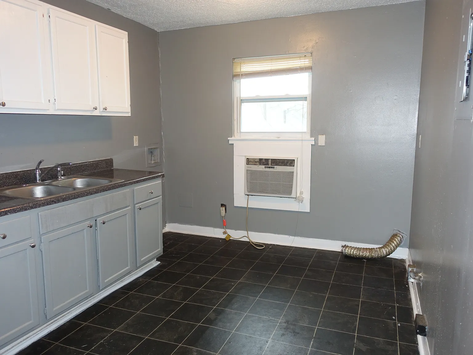 1500 12th Street North Birmingham, AL 35204 - D — Photo 3