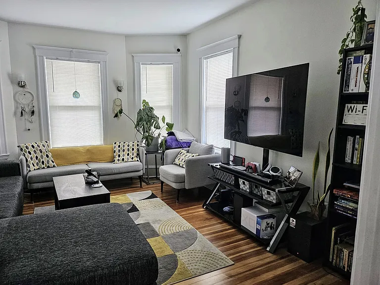46 Hillside Ave — Photo 2