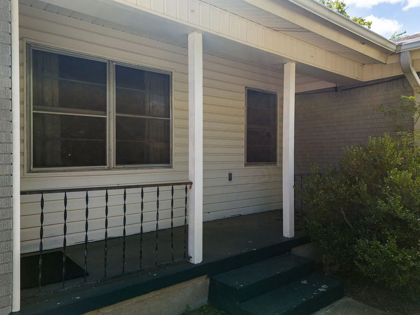 $500 off first months rent — Photo 4
