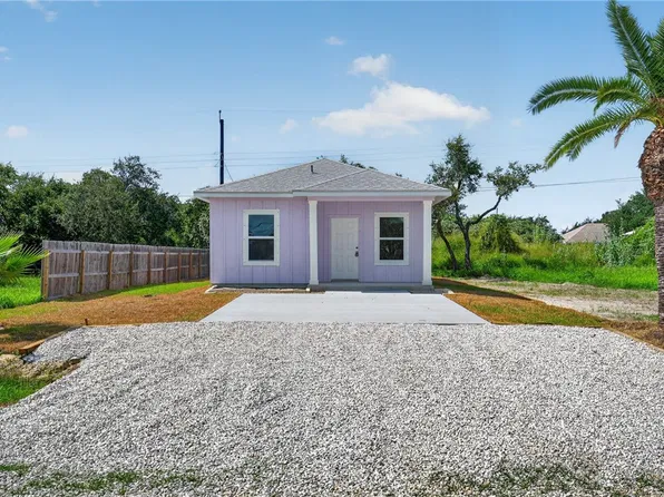 246 Post Oak Ln, Rockport, TX 78382