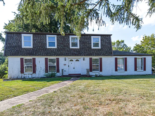 306 Bright Meadows Dr, Ballwin, MO 63011