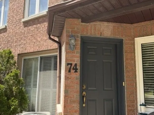 735 New Westminster Dr #74, Vaughan, ON L4J 7Y9
