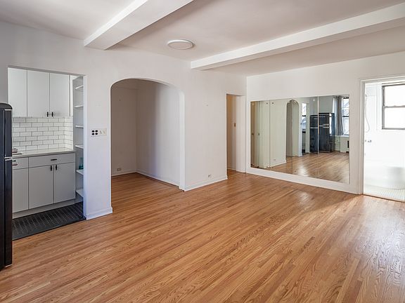 5th image of 339 E 58th St APT 10J