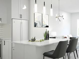 10786 140th St #401, Surrey, BC V4A 4G9