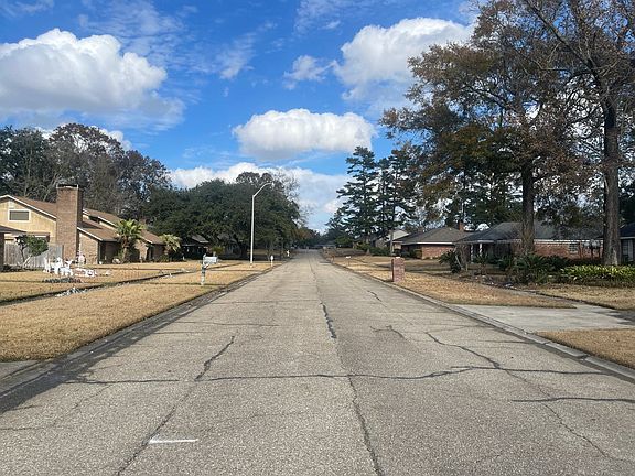 5th image of 2970 Yorktown Dr