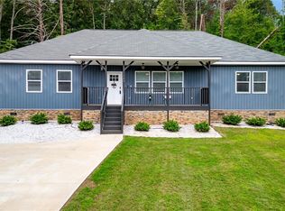 148 Choestoea Rd, Westminster, SC 29693