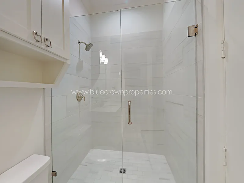 5 bed, 6.0 bath, 3469 sqft, $9,500 — Photo 4