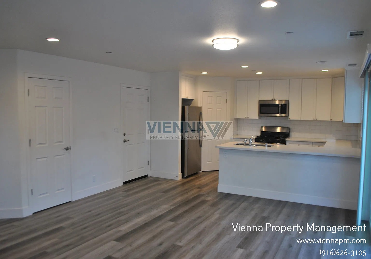 3 bed, 2.5 bath, 1663 sqft, $2,695 — Photo 3