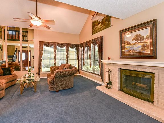 5th image of 315 Cypresswood Dr
