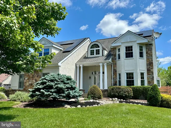 55 W Windrose Dr, Richboro, PA 18954