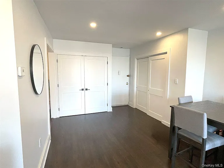 650 Shore Rd #2N — Photo 10